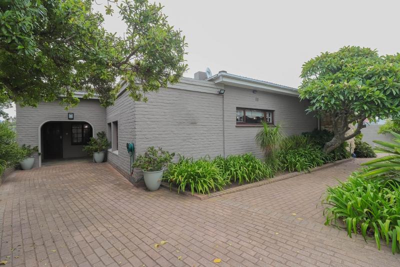 4 Bedroom Property for Sale in Linkside Western Cape